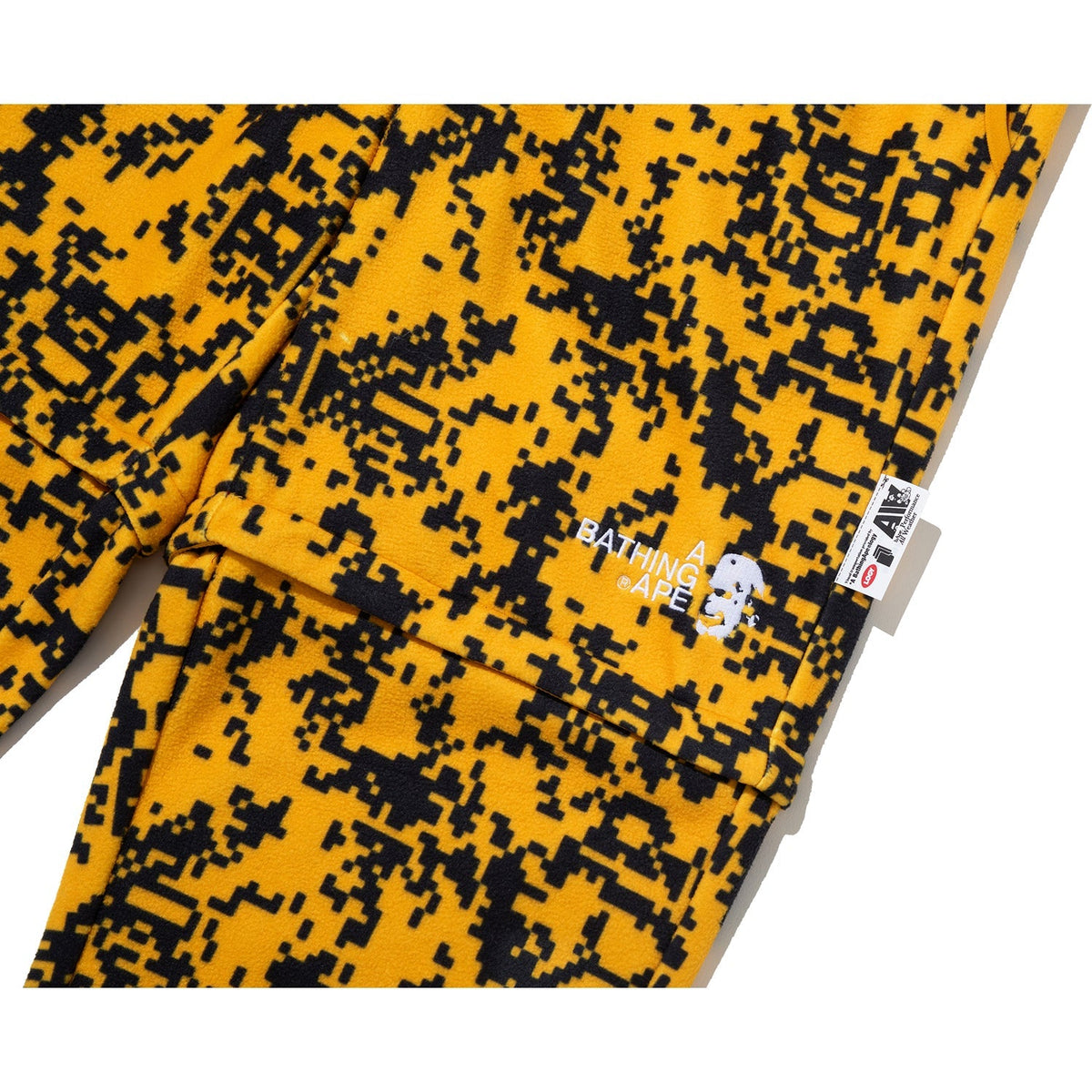 BAPE BY KAZUKI KURAISHI PIXELATE CAMO POLARFLEECE PANTS MENS
