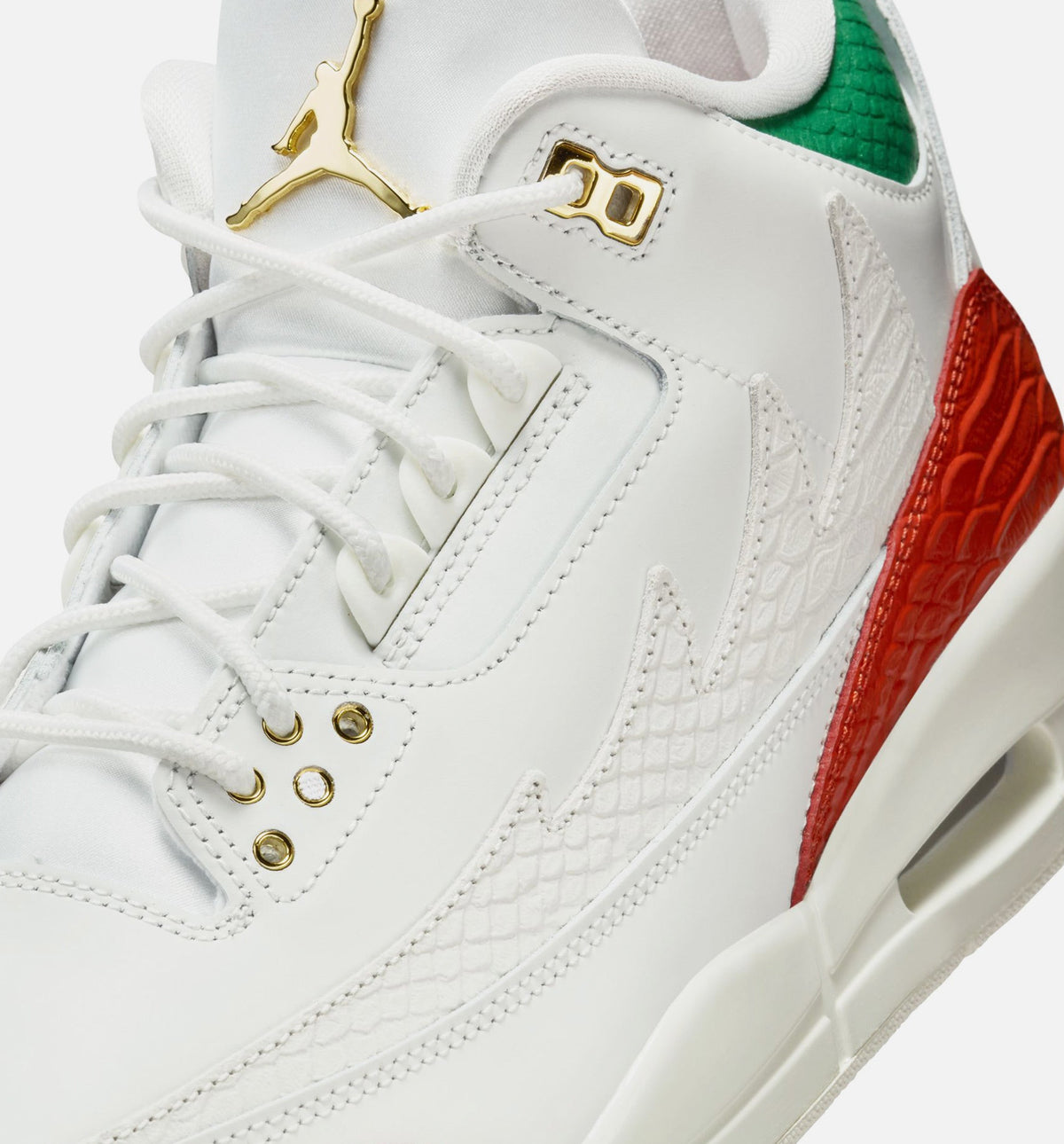 Air Jordan 3 Retro El Vuelo – Men's Lifestyle Shoe in Summit White/Pine Green/Dragon Red/Metallic Gold