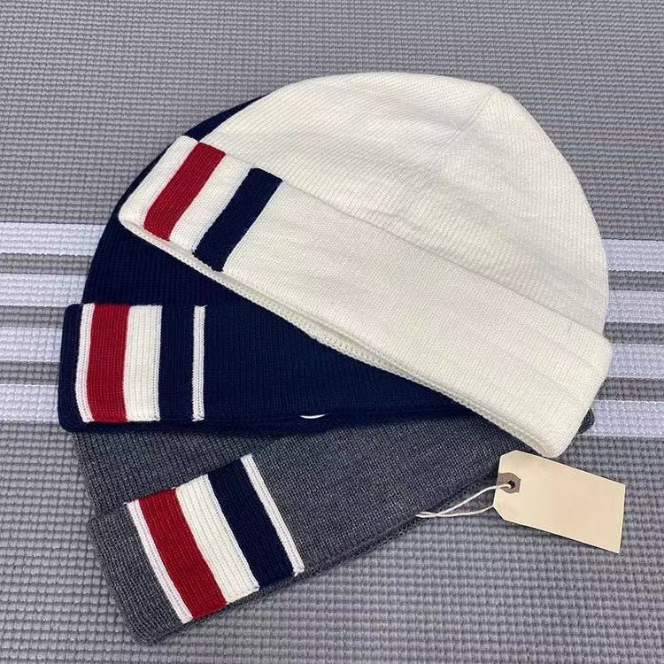 Unisex knitted hat
