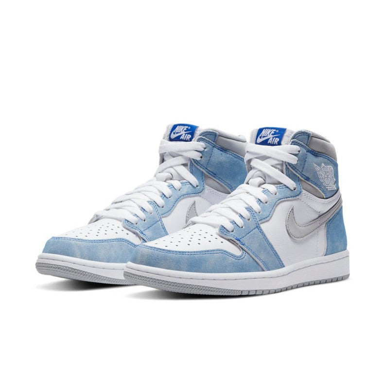 Air Jordan 1 Retro High OG 'Hyper Royal Light Smoke Grey' 555088-237