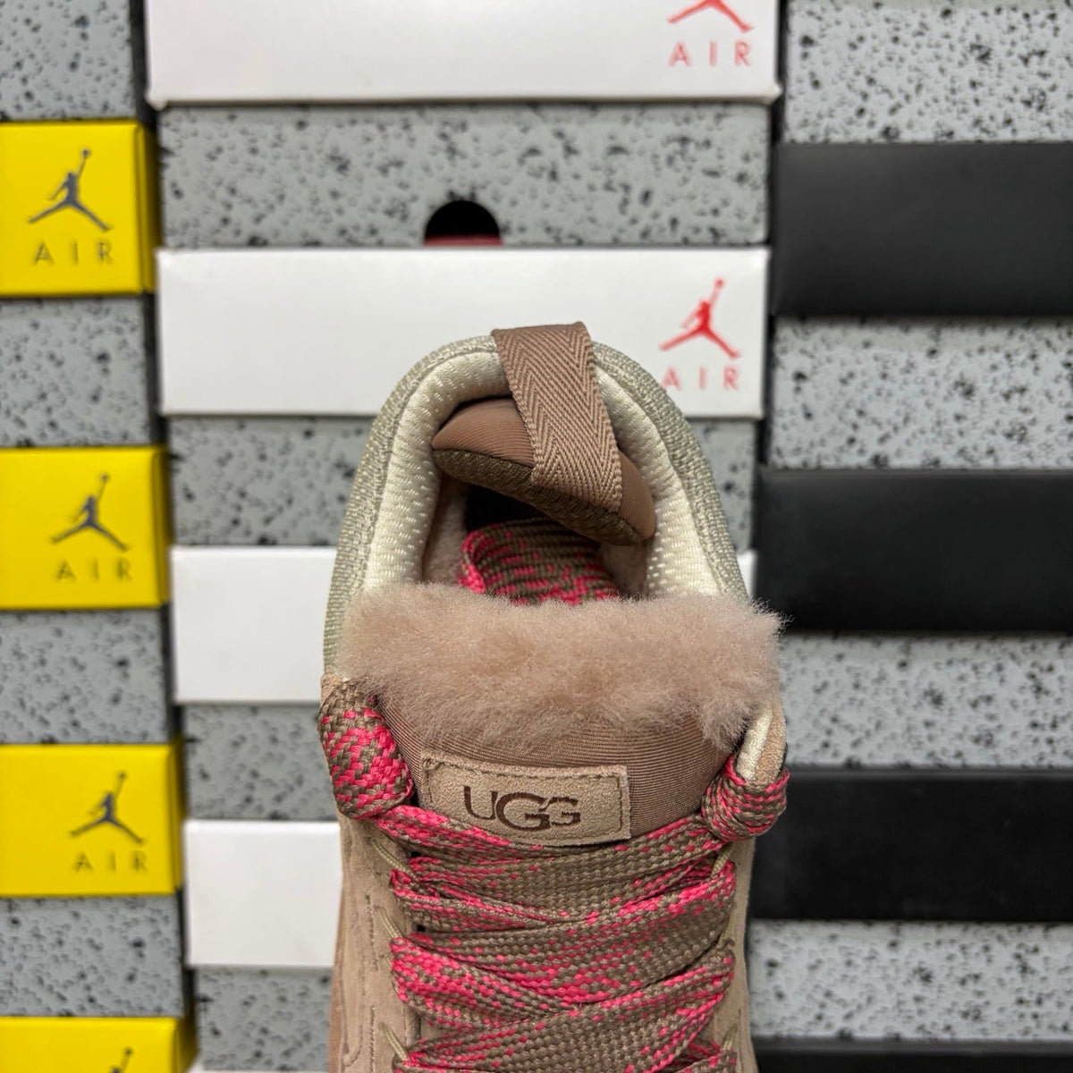 UGG Lowmel Lace-Up Sneaker – Suede & Mesh Low-Top Trainer with Shearling Lining & Bold Red Woven Laces in Sand