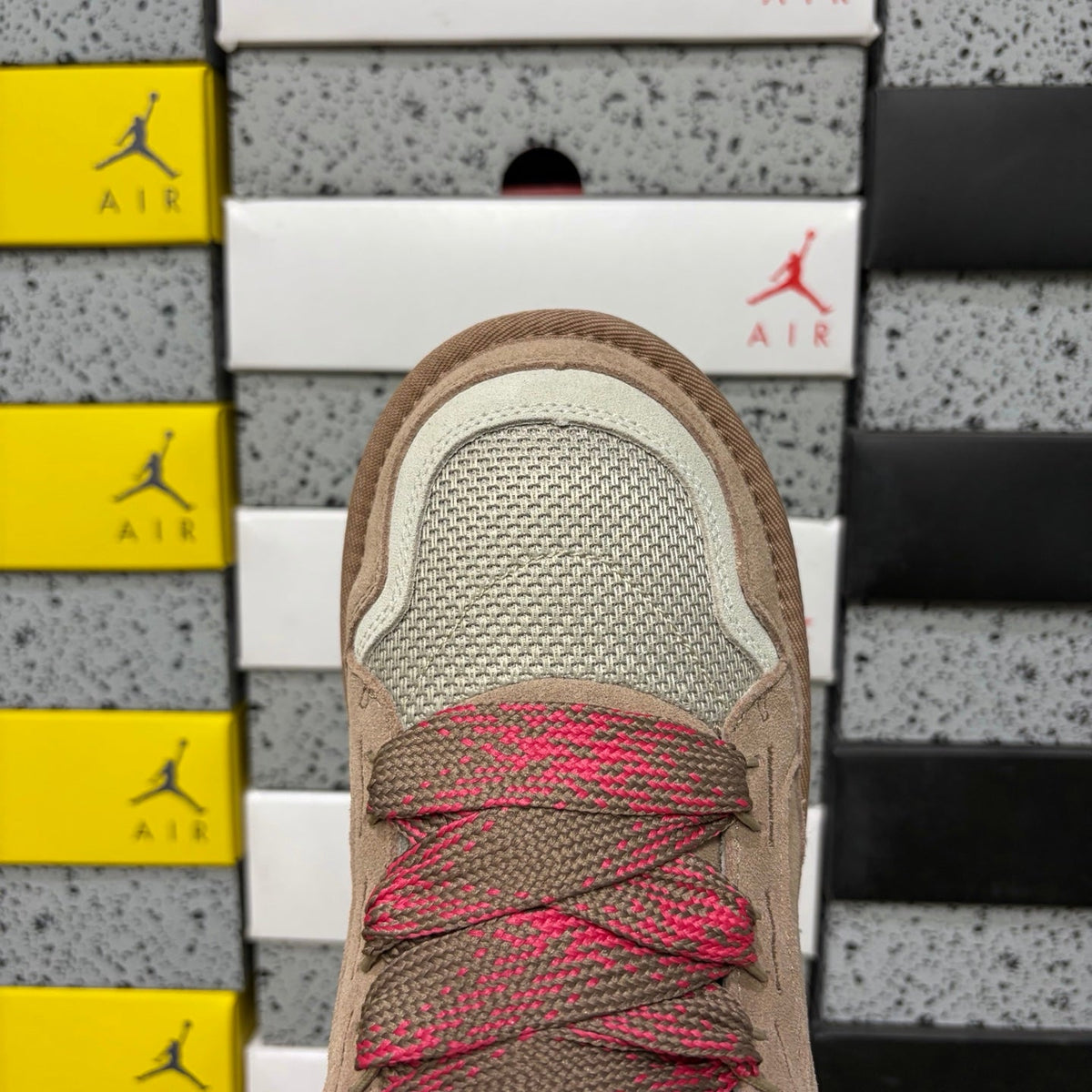 UGG Lowmel Lace-Up Sneaker – Suede & Mesh Low-Top Trainer with Shearling Lining & Bold Red Woven Laces in Sand
