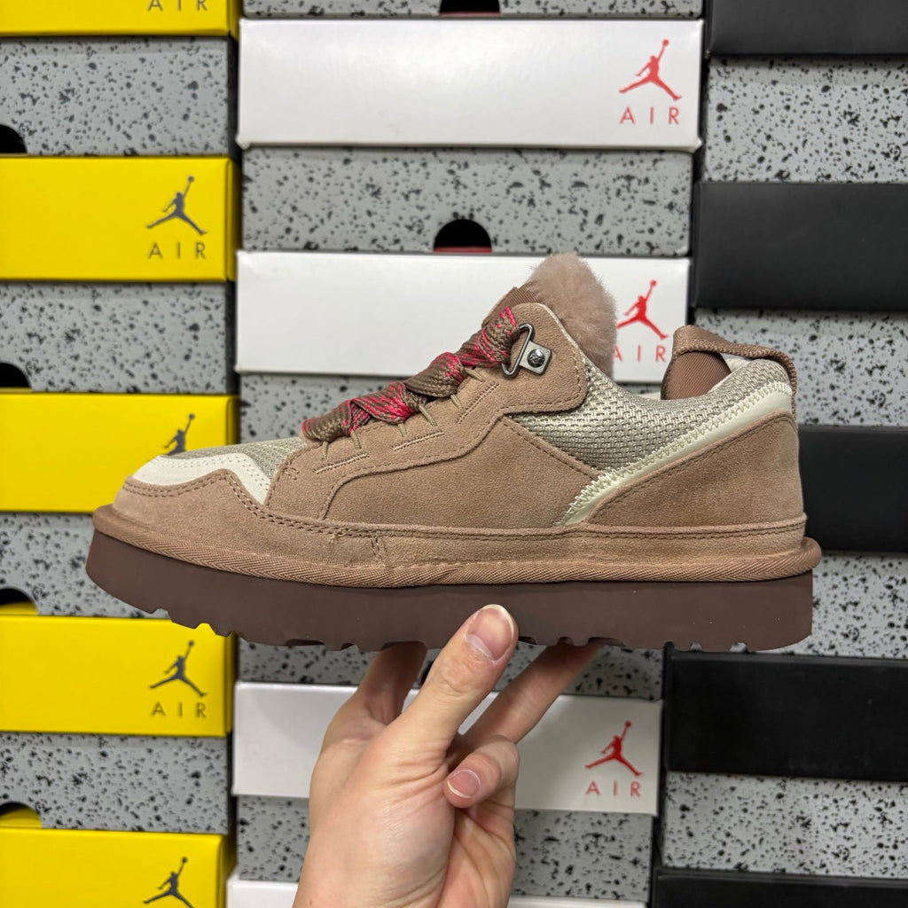 UGG Lowmel Lace-Up Sneaker – Suede & Mesh Low-Top Trainer with Shearling Lining & Bold Red Woven Laces in Sand