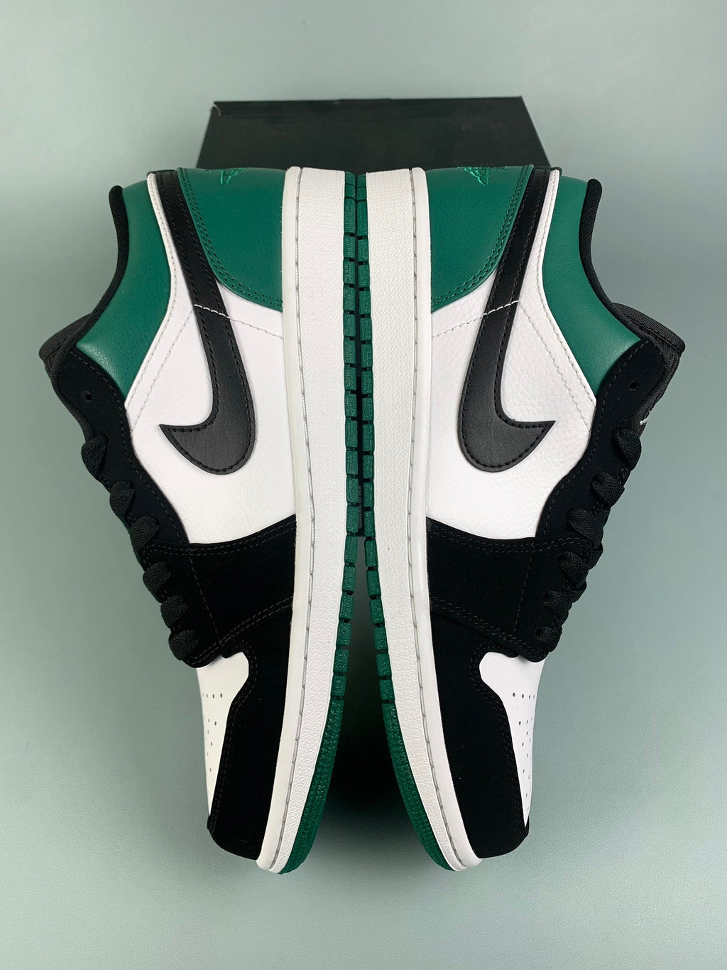 Air Jordan 1 Low Black/Green Toe 553558-113 Unisex Sneakers