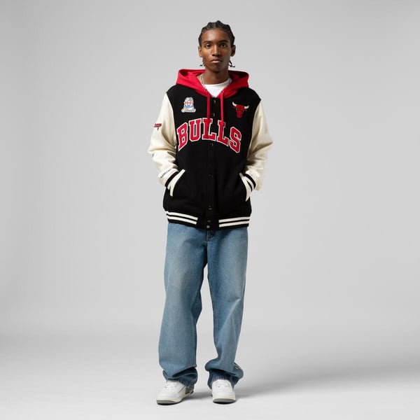 M&N NBA Vi M&N NBA Vintage Logo Chicago Bulls Courtside Fleece Button Front Hoodie  * Full titlentage Logo Chicago Bulls Courtside Fleece Button Front Hoodie