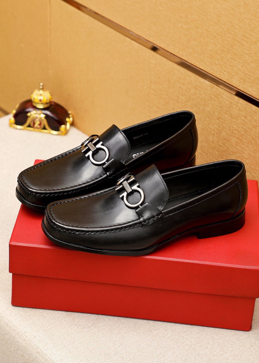 Ferragamo Black Metal-Hardware Loafers - Rubber Outsole