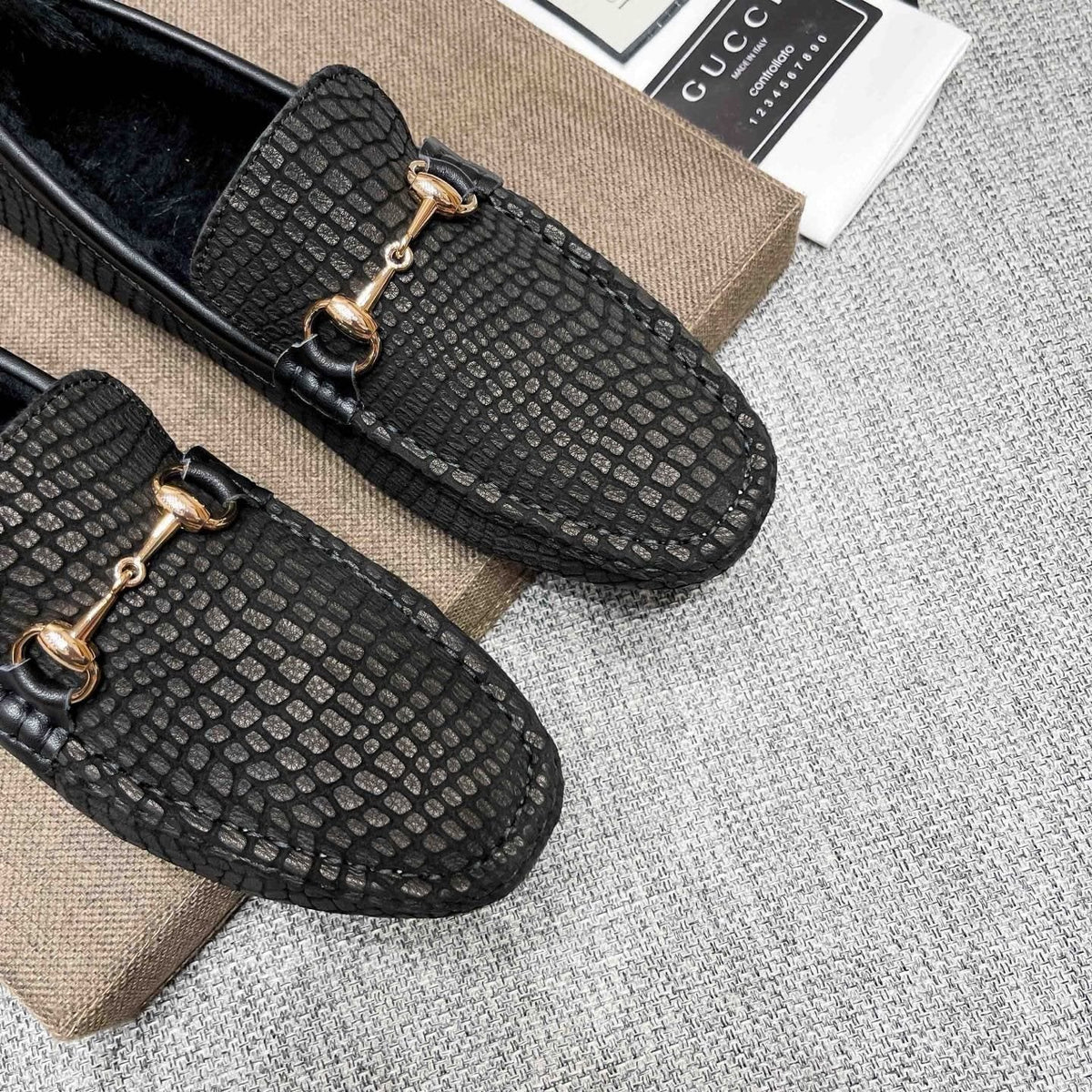 Gucci Men's Black Textured Horsebit-Style Loafers
