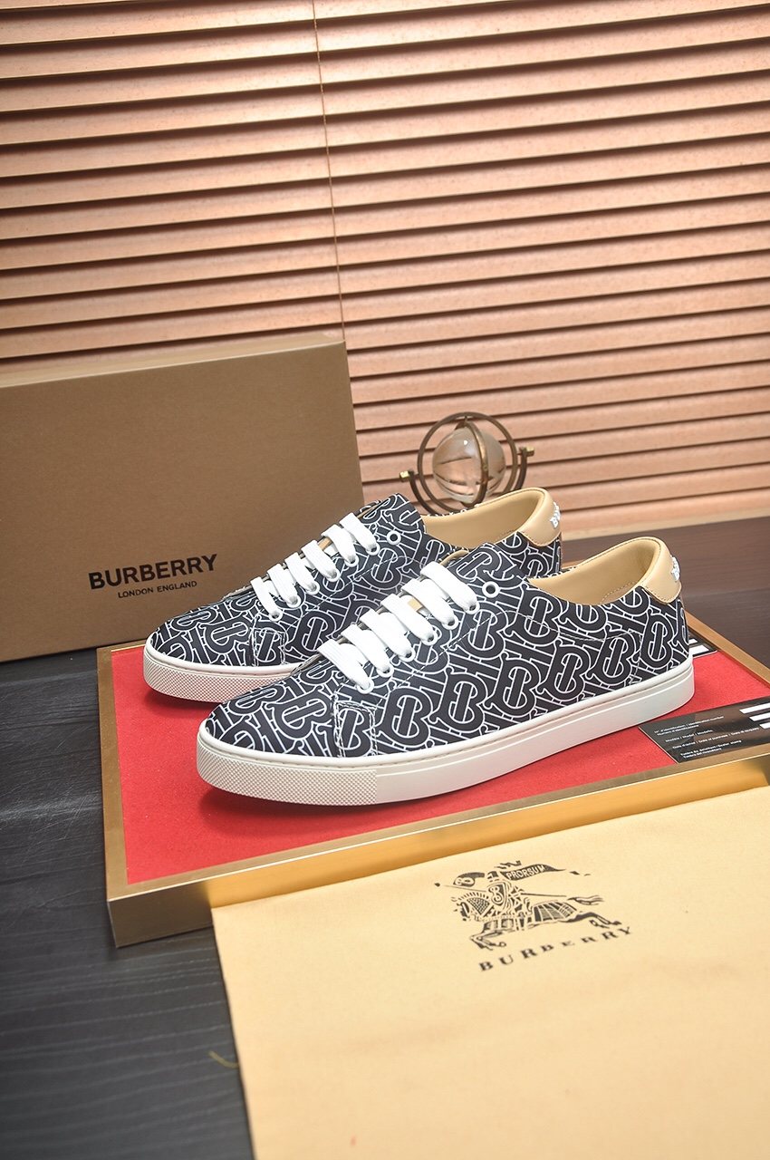 Burberry Black & Gray Patterned Low-Top Sneakers