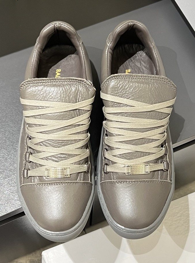 Balenciaga Taupe Gray Low-Top Sneakers