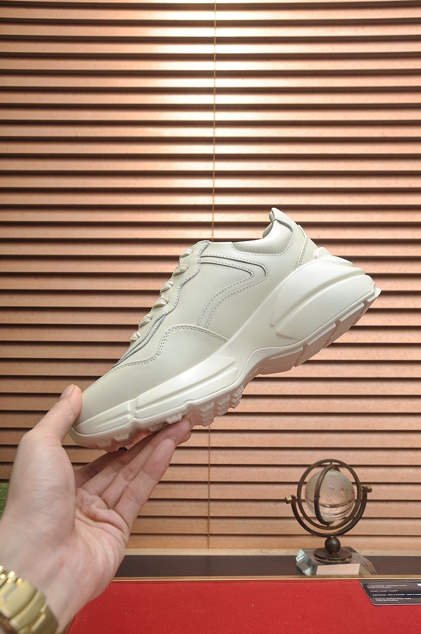 Gucci Off-White Green Graphic Low-Top Sneakers