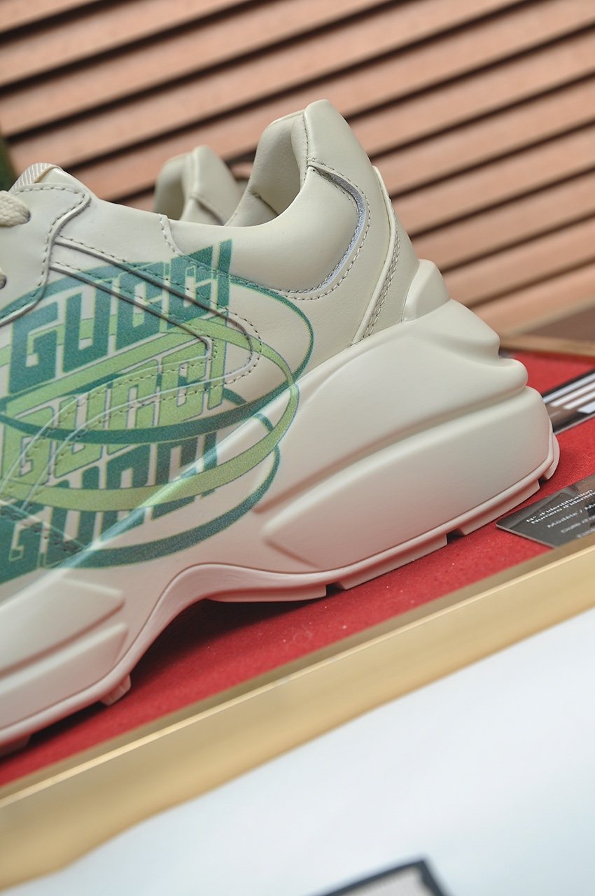 Gucci Off-White Green Graphic Low-Top Sneakers
