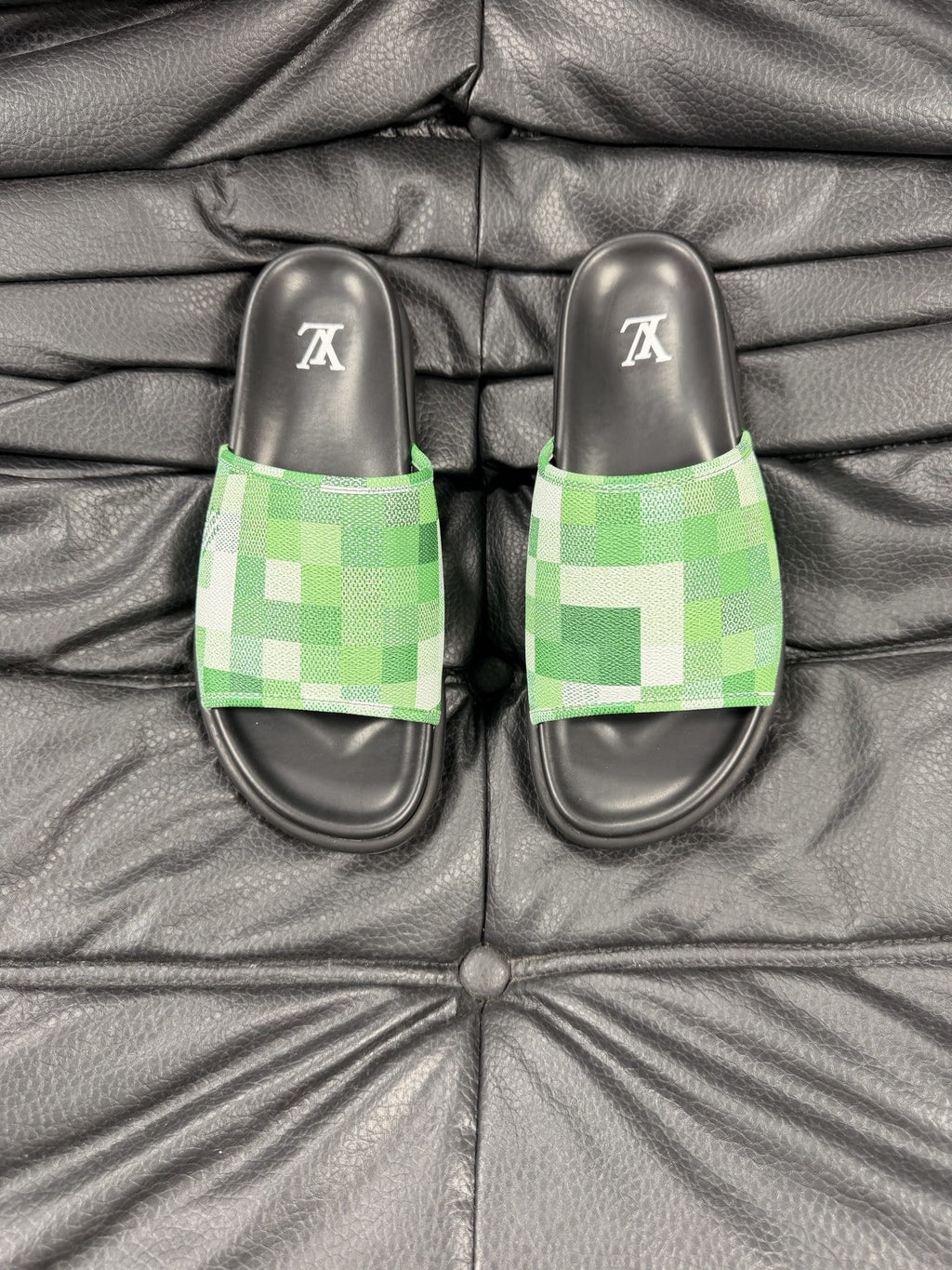 Louis Vuitton Checkerboard Slide Sandals - Open Toe