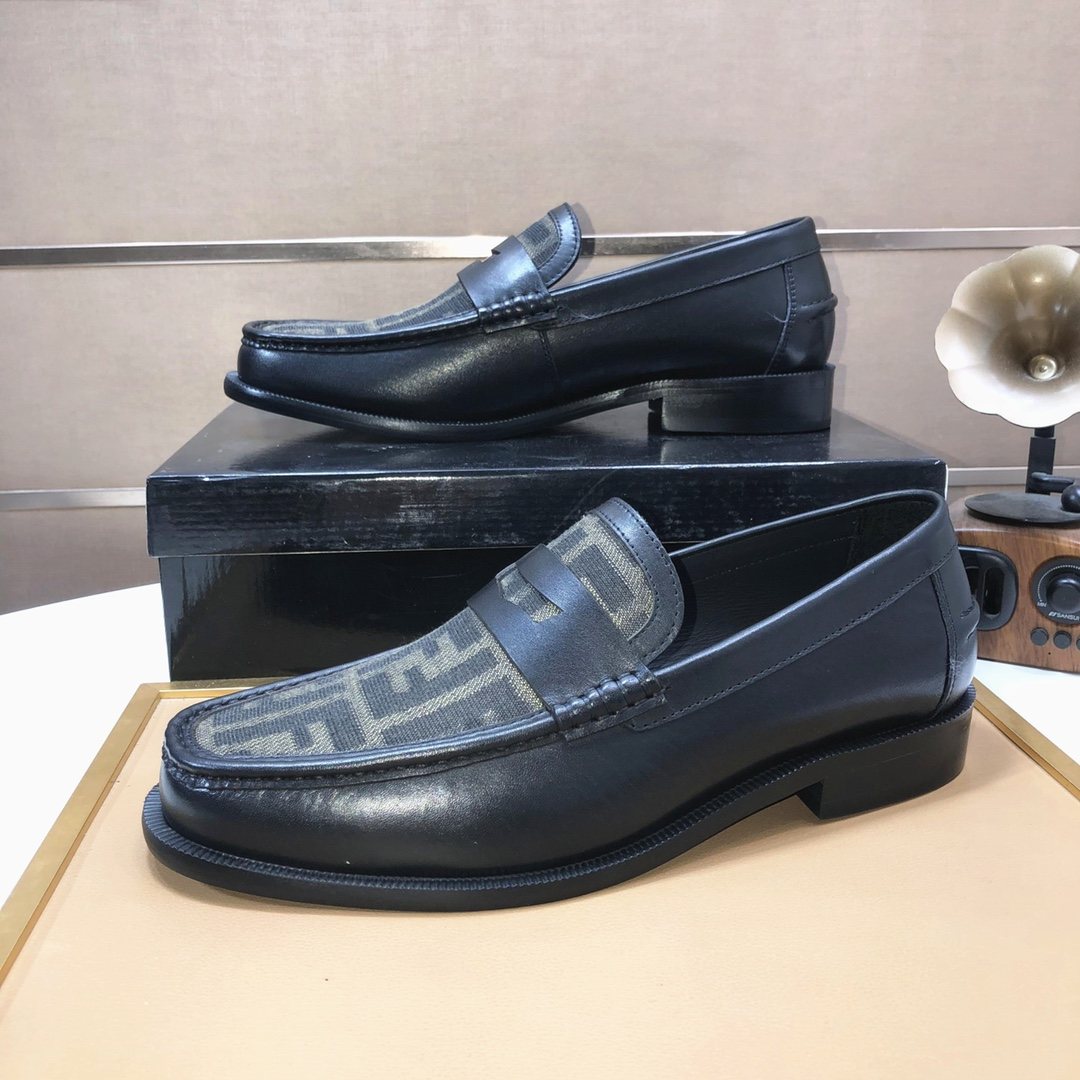 Fendi Men's Black & Brown Monogram Loafers