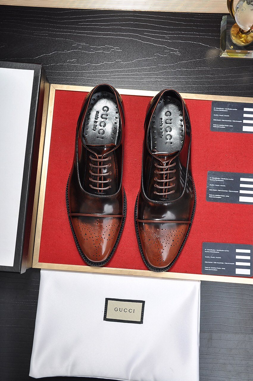 Gucci Men's Closed-Lace Dress Shoes